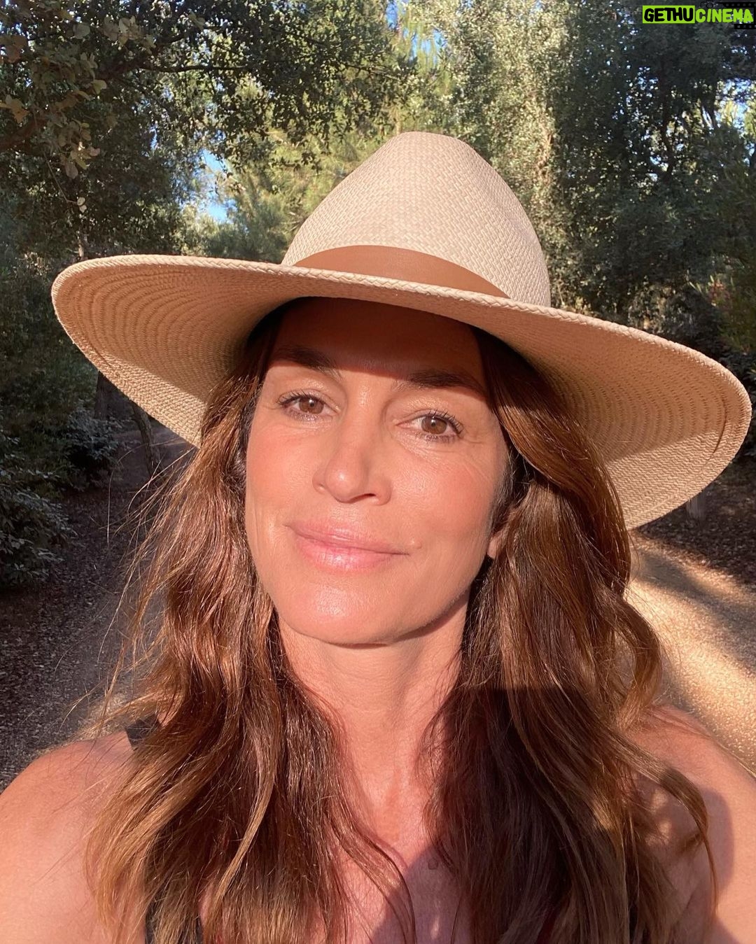 Cindy Crawford Instagram - Summer skin ✨