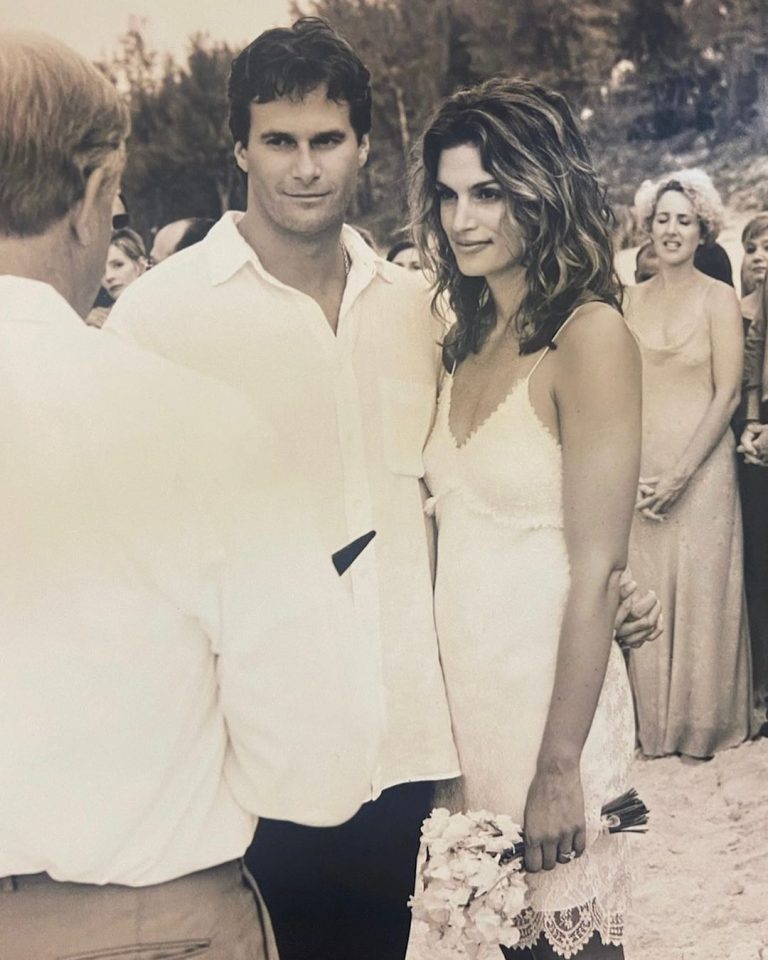 Cindy Crawford Instagram - Another year of life together. Couldn’t have picked a better partner—through it all, I’m grateful for your strength, loyalty and playfulness. Happy 24th anniversary! Woohoo!