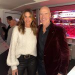Cindy Crawford Instagram - Honored to celebrate our friend @chrischelios7 on such a legendary career 🏒 Number 7 🖤 Chicago, Illinois