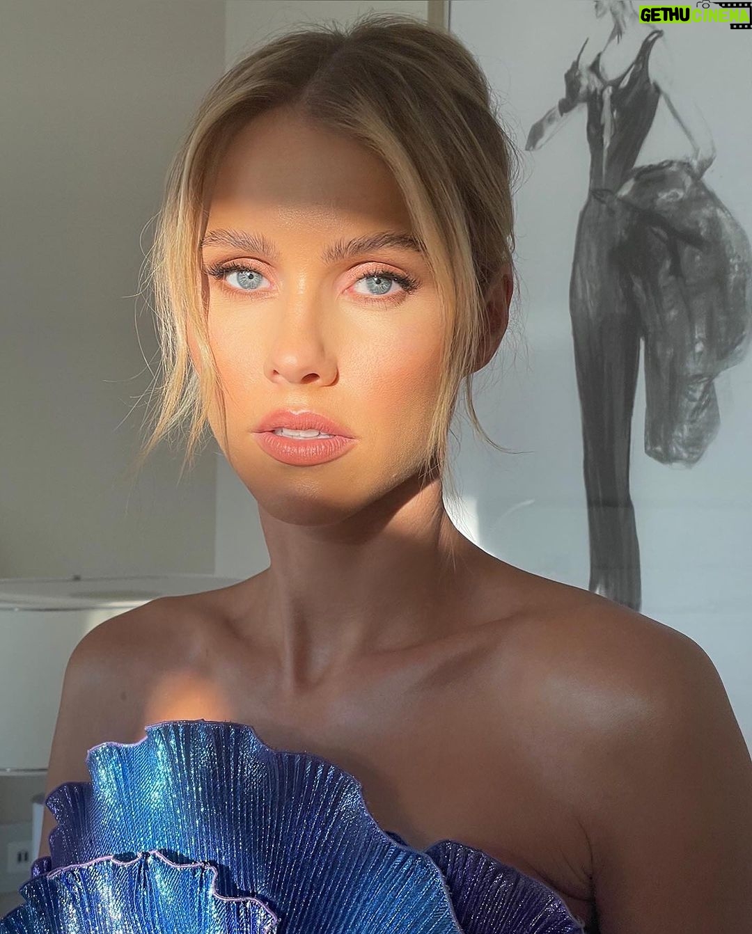 Claire Holt Instagram - Iām all for female empowerment + embracing the skin we are in etc but can we pretty please keep getting botox? ššš