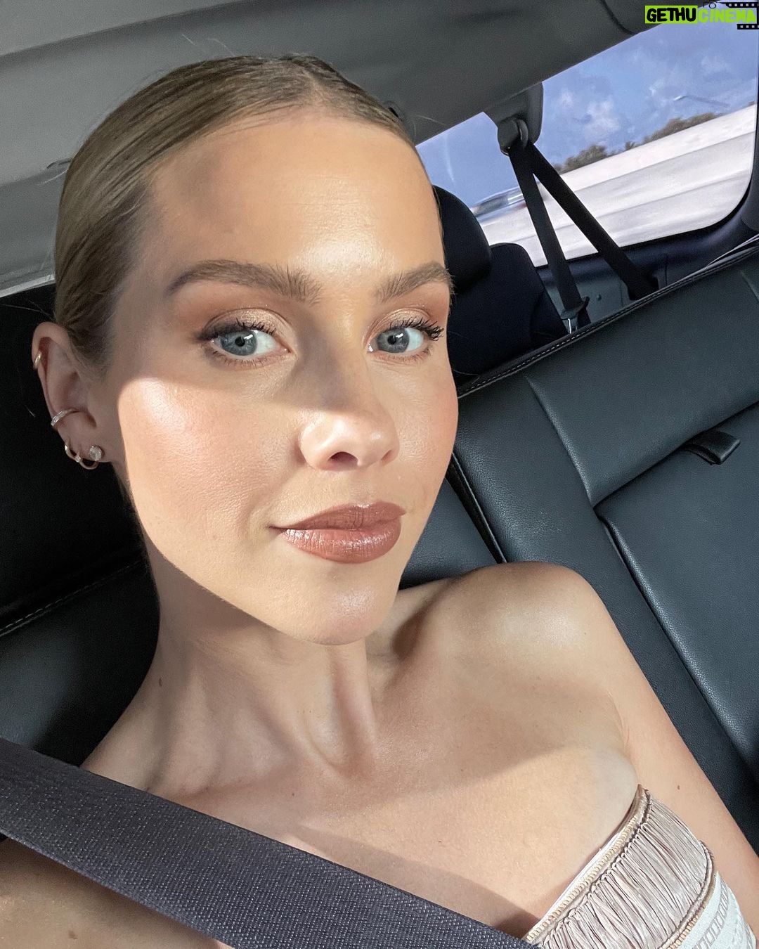Claire Holt Instagram - Going to do a beauty breakdown with @daniela.gozlan which looks do you want to learn??