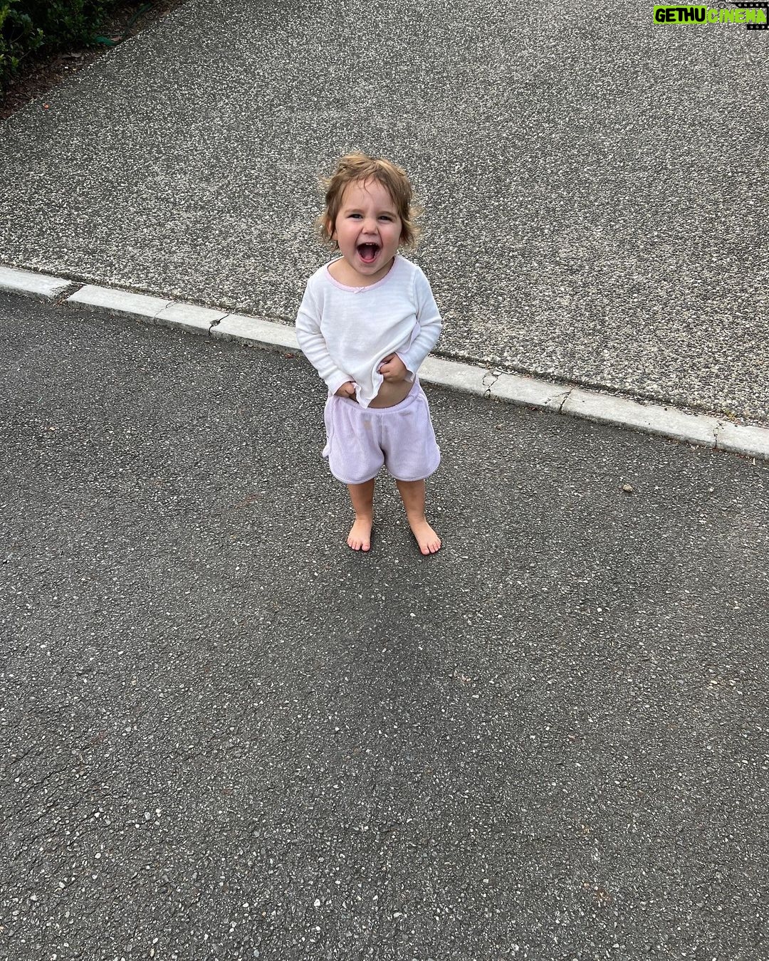 Claire Holt Instagram - tired, happy + full of sugar. See ya next time 🇦🇺