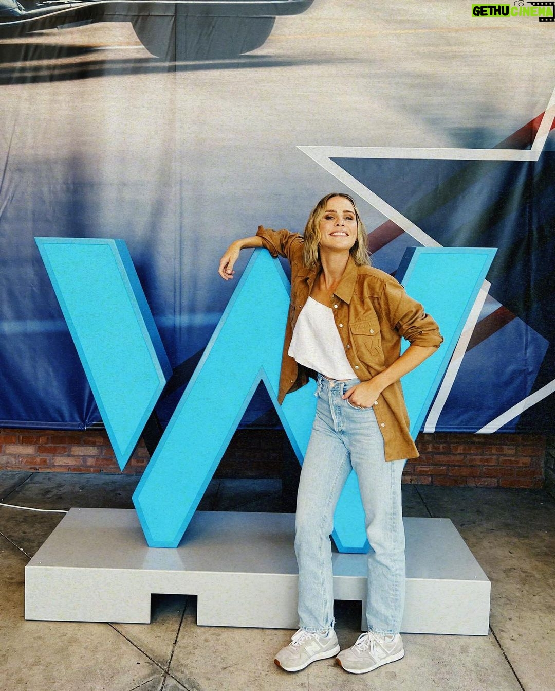 Claire Holt Instagram - Back with the team @williamsracing 🤠🤠🤠🤠