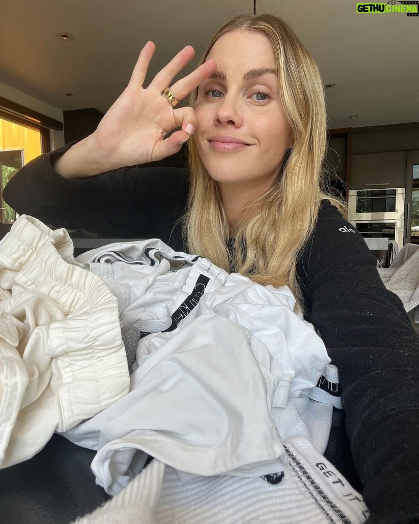 Claire Holt Instagram - now that I’m back I realize it’s slightly annoying seeing pics of people gallivanting around Europe so here’s one of me doing my 5th load of laundry
