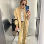 Claire Holt Instagram - I love teaching my kids about history like when we didn’t have phones and just looked in mirrors. Quick drive by and we were off. Such a wild time!