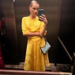 Claire Holt Instagram - I love teaching my kids about history like when we didn’t have phones and just looked in mirrors. Quick drive by and we were off. Such a wild time!