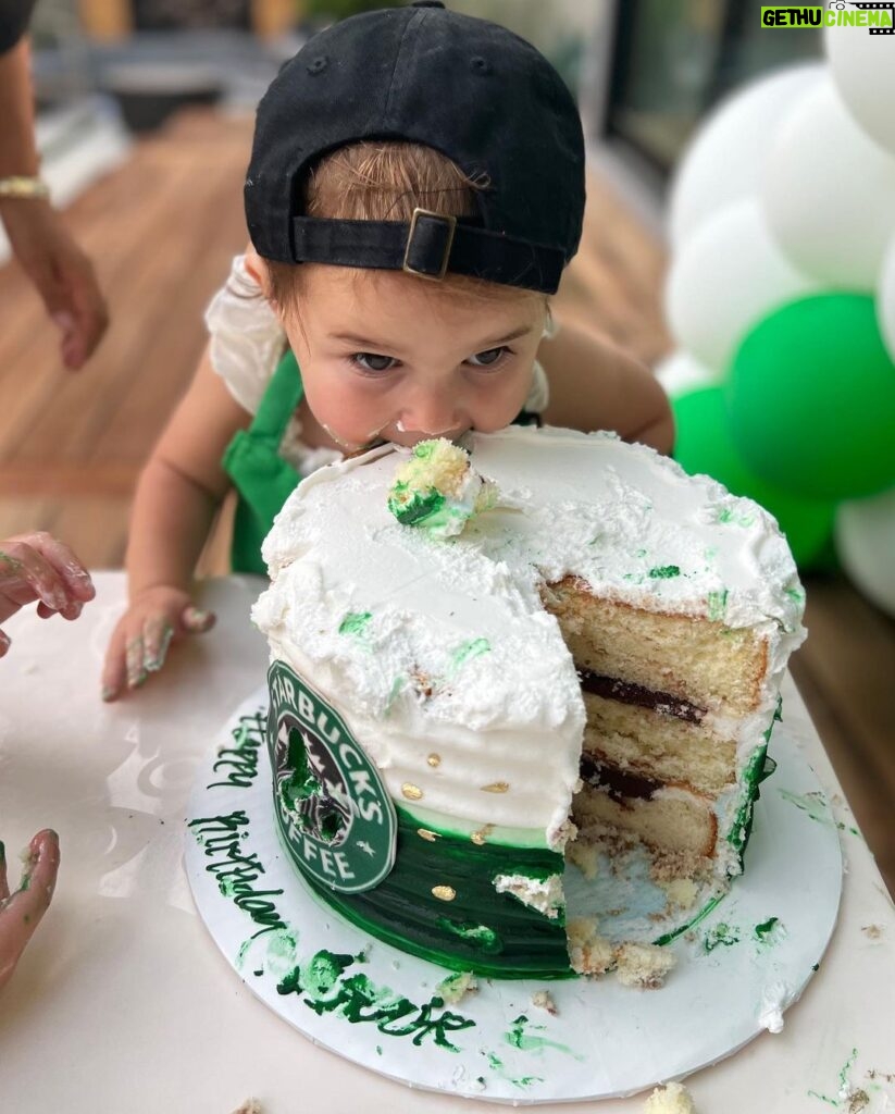 Claire Holt Instagram - My coolest friend is 2! Happy Birthday to the Starbucks queen and the ruler of our house. We’re all obsessed w her.