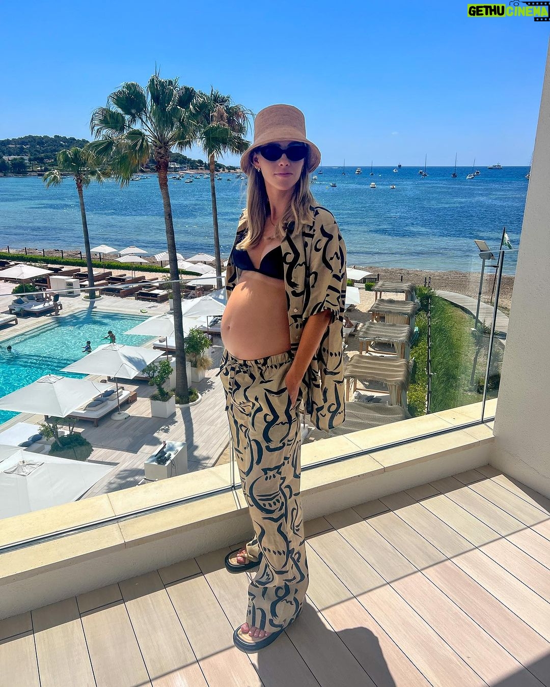 Claire Holt Instagram - babymoooon (bread + naps) İbiza