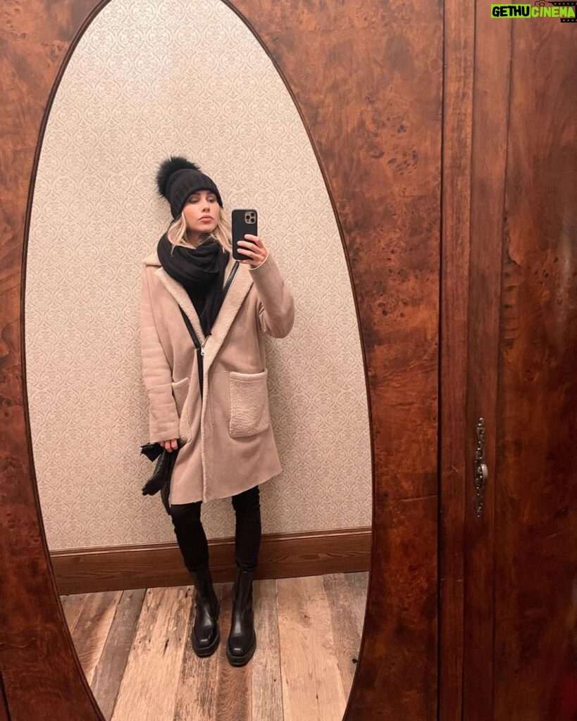 Claire Holt Instagram - hate the cold love a coat