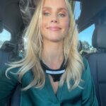 Claire Holt Instagram - See ya tonight 😘