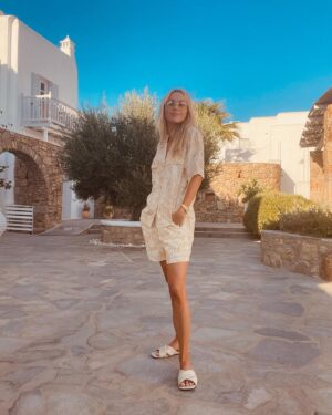 Claire Holt Instagram - This place is great I’ve had a lot to eat and drink and also tracked down every baby on the island