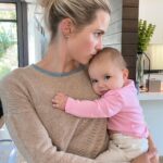 Claire Holt Instagram - NEVER GIVE UP GUYS! It’s possible for your child to like you more than their dad if you just keep forcing it! #motivation #goals #inspiration