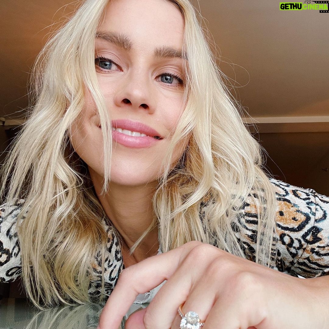 Claire Holt - 764.4K Likes - I feel lame posting a selfie but not lame enough to keep it to myself 🐆