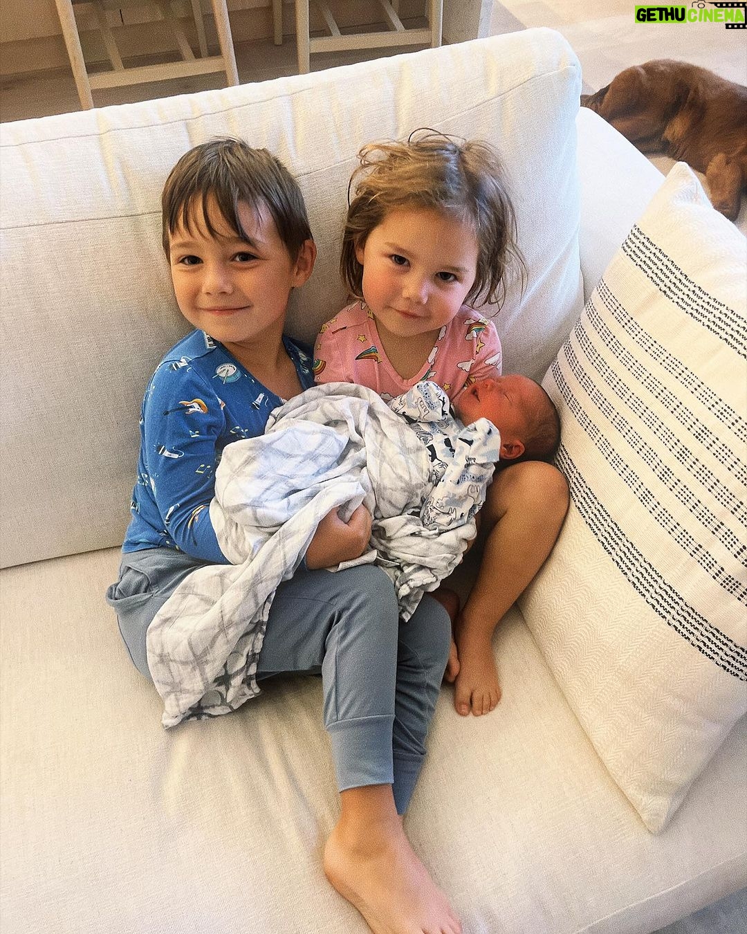 Claire Holt - 843.6K Likes - Hiii thanks for all the love! Maybe the hardest pregnancy and birth means the easiest postpartum cause we are feeling goooood. Not much sleep and no margaritas yet but those days will come. Definitely not having 4 kids !!