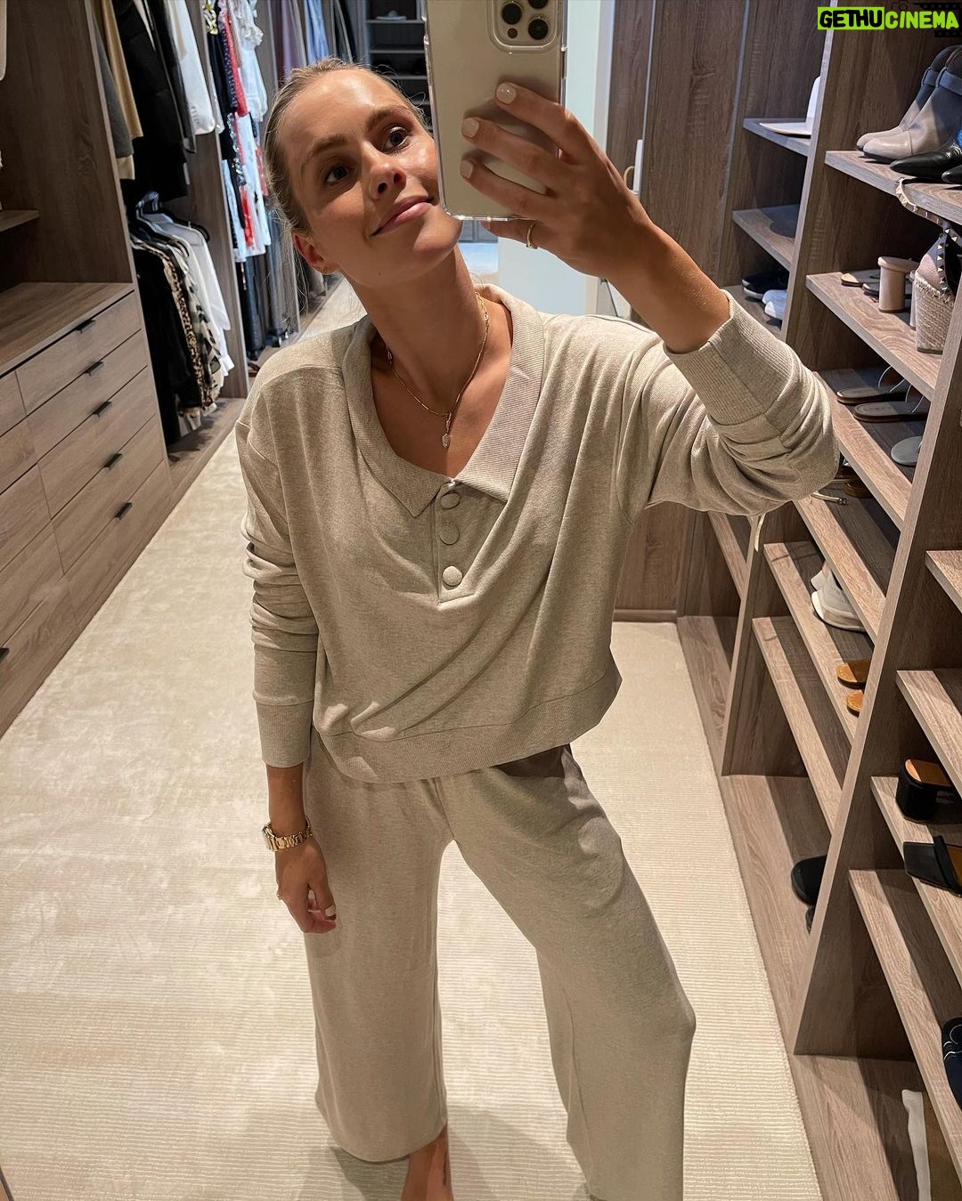 Claire Holt Instagram - I volunteered to be the face of the latest @shoplesjour campaign and even though Phoebe hasn’t returned my calls I feel confident that this lil low budget shoot I did will secure me the gig.