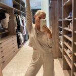 Claire Holt Instagram - I volunteered to be the face of the latest @shoplesjour campaign and even though Phoebe hasn’t returned my calls I feel confident that this lil low budget shoot I did will secure me the gig.
