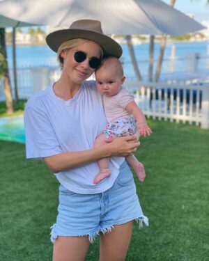 Claire Holt Instagram - Look! Photos of me and my baby! 🥺
(I ordered my husband to take these)