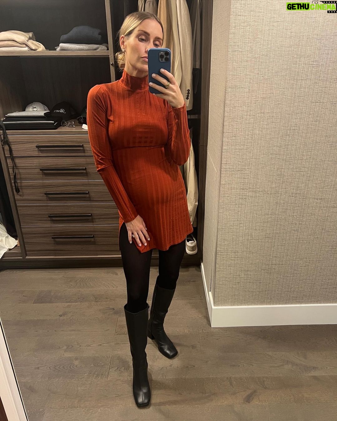 Claire Holt Instagram - non maternity lewks ft stretchy dresses and *gasp* low rise jeans on my site this week 🤍 thecornerbyclaire.com 🤍 Aspen, Colorado
