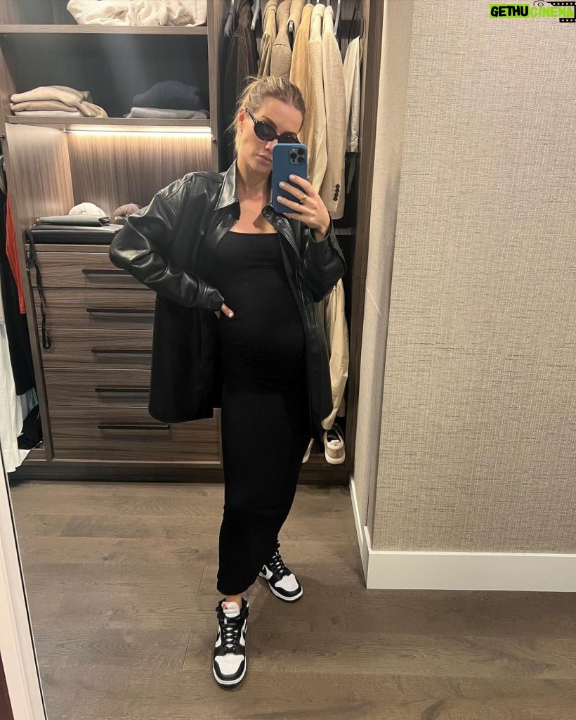 Claire Holt Instagram - non maternity lewks ft stretchy dresses and *gasp* low rise jeans on my site this week 🤍 thecornerbyclaire.com 🤍 Aspen, Colorado