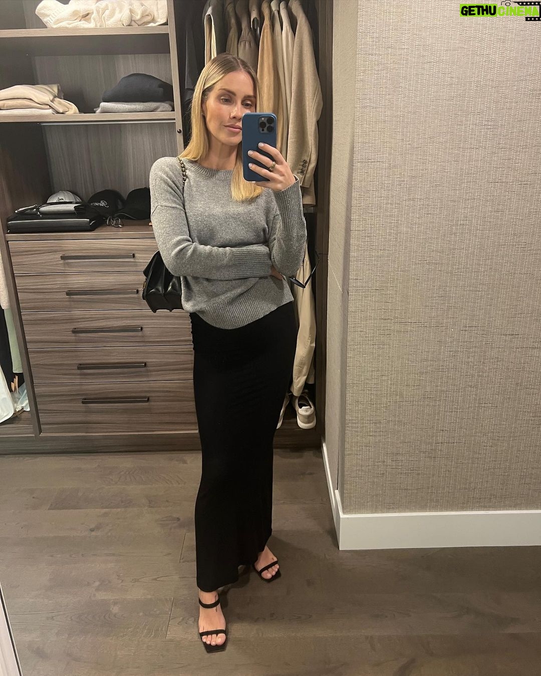Claire Holt Instagram - non maternity lewks ft stretchy dresses and *gasp* low rise jeans on my site this week 🤍 thecornerbyclaire.com 🤍 Aspen, Colorado