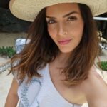 Claudia Álvarez Instagram - Una parte de mi ama viajar, la otra también! Vietnam , Nha Trang