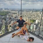 Claudia Álvarez Instagram - Fuimos a Shibuya Sky, un observatorio al aire libre de 360º está en la parte más alta del Shibuya Scramble Square y desde donde tienes las mejores vistas de la ciudad de Tokyo! Y conocimos el Santuario Meiji que es sintoísta! Tokyo, Japan