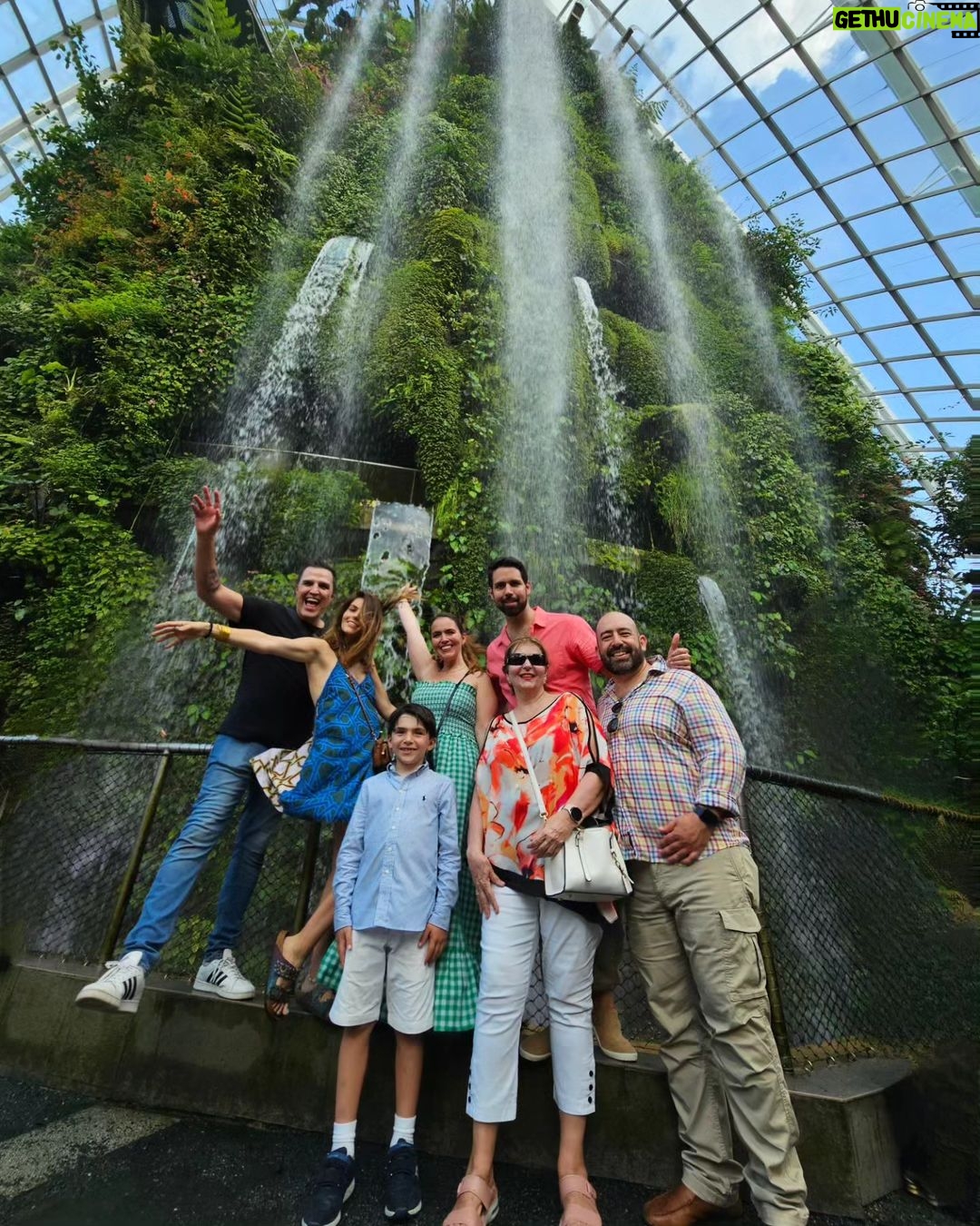 Claudia Álvarez Instagram - Hoy se vivió, se disfrutó y se gozó!!!! Gardens By the Bay, Singapore
