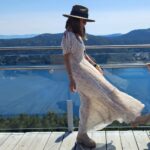 Claudia Álvarez Instagram - Que GRAAAN viaje!!! Me llevé sólo a Kira xq es el plan q tengo si se me da la oportunidad, hacer un viaje con mis 3 hijos x separado para tener momentos únicos. A veces siento q no me da la vida para darles el mismo tiempo a cada uno y creo q el viajar sola con ellos x separado puede ser maravilloso para crear recuerdos especiales. Y así también lo haré con mis twins o en la semana me llevo sólo a uno x un helado y luego a otro y luego los 3 juntos y así.... Regreso con mi corazón llenito de amor y agradecida con @vickyalvarezo @grihbany y Max x hacer d éste viaje un sueño!!! 🇨🇦🇨🇦🇨🇦🇨🇦🇨🇦 Canada Vancouver