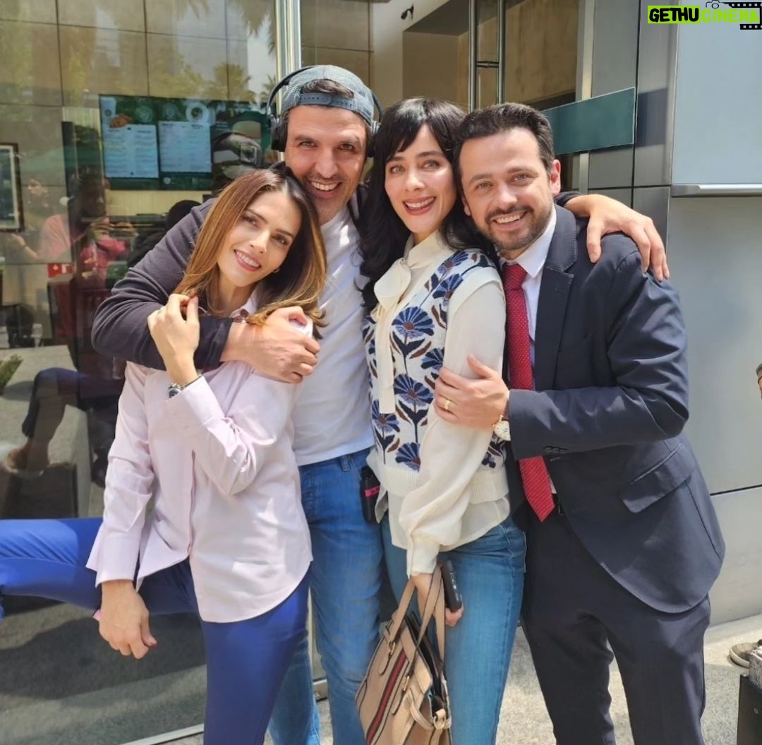 Claudia Álvarez Instagram - Que parte es la que más les está gustando de #UnBuenDivorcio ? Aquí les dejo varias fotos con el elenco y producción!!! La pueden ver en @vix