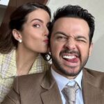 Claudia Álvarez Instagram - Mi @gustavoegelhaaf si si tienes esa energía cuando alguien te acaba d conocer de querer estar cerca de ti, magnetismo puro de talento y alma que me hace sentir muy afortunada de haber compartido UN BUEN DIVORCIO contigo! Hiciste mis días en set y fuera de el hermosos, me retaste, me cuidaste, logramos crear magia y hoy te admiro más y más por ser el sueño de compañero que cualquiera le gustaria tener! Gracias por tu generosidad y por siempre estar dispuesto a dar lo mejor, te he aprendido tanto que quiero seguir aprendiendote toda la vida!!! Quieres ser mi amigo para siempre??? I love you mi Gus hermoso POR MUCHOS PROYECTOS JUNTOS 🥰