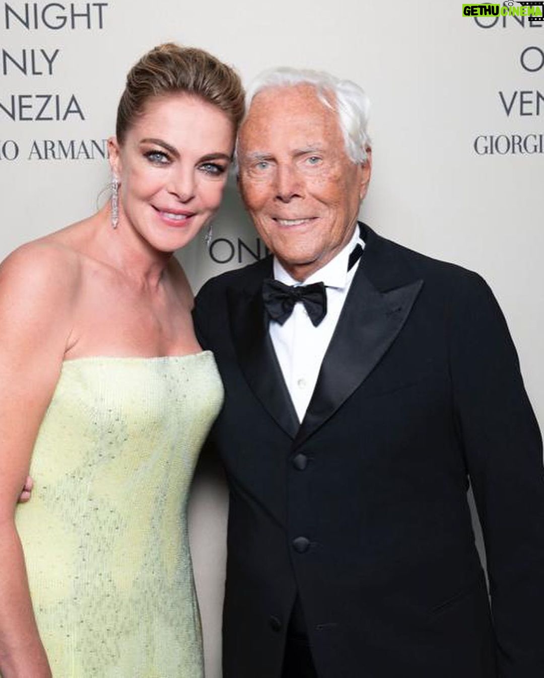 Claudia Gerini Instagram - Ieri sera One Night Only all’arsenale, a Venezia, una notte speciale. Grazie @giorgioarmani per averci fatto vivere questo sogno. Stile ,eleganza ,mito