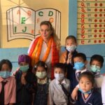 Claudia Gerini Instagram - Da anni supporto @Helpcode. Con loro sono stata in Cambogia e in Nepal. Ho visitato le scuole, i villaggi nei quali l'ONG interviene e ho conosciuto Vas Kob Hai, la bimba che sostengo a distanza. Oggi voglio parlarvi di un altro tipo di supporto che a noi non costa davvero nulla: il 5*1000 a Helpcode. Fatelo per una famiglia in Mozambico che, grazie alla vostra firma, potrà mandare suo figlio a scuola. Fatelo per una ragazza, in Cambogia, che riceverà una bicicletta grazie alla quale non salterà più nemmeno un giorno di lezione. Con il vostro 5*1000 a Helpcode sostenete l'educazione, la salute fisica e il benessere mentale di tanti bambini. Scegliete come me di portare un sorriso nella vita di bambine e bambini. Serve solo una firma e il codice fiscale di #Helpcode: 95017350109 Grazie!