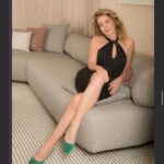 Claudia Gerini Instagram - Giusto per precisare:sulla cover di una rivista (che comunque ringrazio)è uscito un titolo forse un po’ “forzato”….nella sua estrema sintesi.. un titolo in cui non mi riconosco pienamente….Non è che in amore “sono messa male…” , quello che volevo dire , è che in questo momento non ho una relazione , sono in fase libertà….sono in osservazione diciamo…. Ho dei corteggiatori, ma nessuno in questo momento ha conquistato il mio cuore… ecco detta così ,è più reale ❤️ #meglioprecisare #adessosiamopiutranquilli 😂grazie baciii 😎