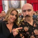 Claudia Gerini Instagram - La tipica faccia da spot ci ha unito.. @macciocapatonda_official