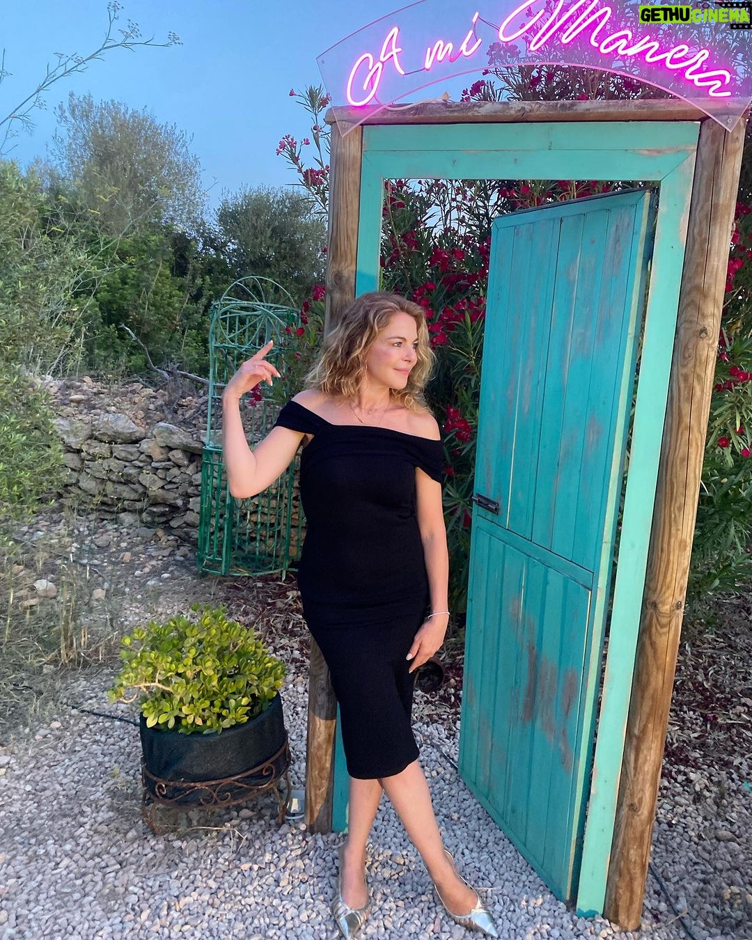 Claudia Gerini Instagram - @elenasantarelli una fotografa eccezionale ❤️a mi manera…. Una filosofia di vita #friends