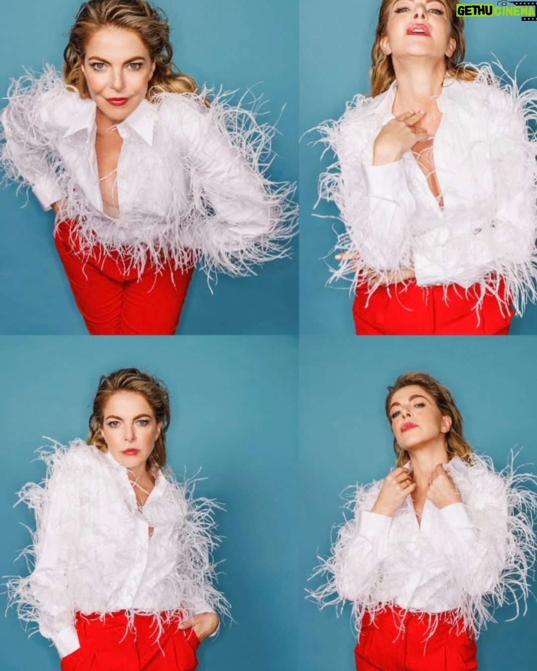 Claudia Gerini Instagram - @deluge_mag ⭐️strike a pose⭐️for @fabcestari 🤙🏼 #piumedistruzzo #whitemood
