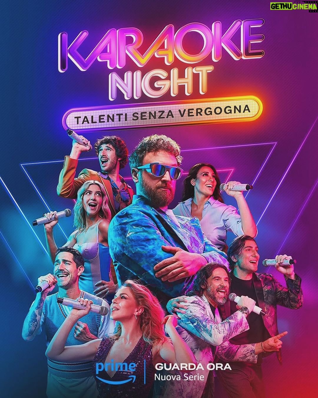 Claudia Gerini Instagram - Finalmente è uscito! #karaokenight @primevideoit … è’andata cosi…😂👏🏼🤩😎