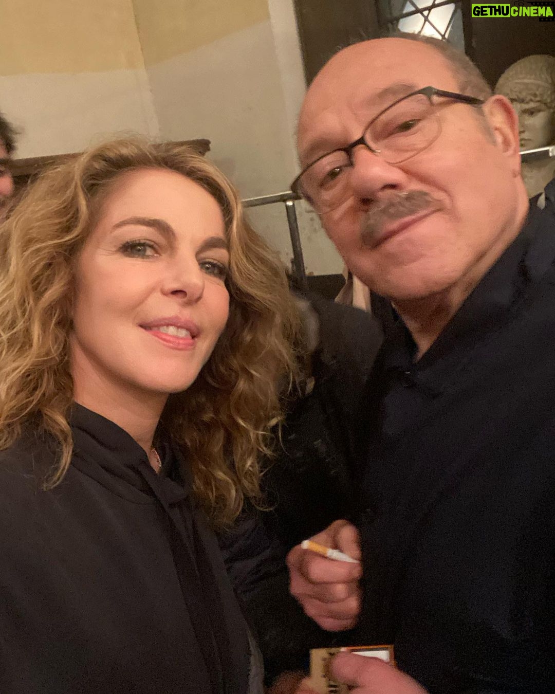 Claudia Gerini Instagram - Io lo amo❤️! Punto. @carloverdone #vitadacarlo2 ROMA - città eterna