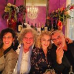 Claudia Gerini Instagram - About last night…. Una cena di Thanksgiving imporovvisata! Con le mie figlie e molti amici con figli… eccomi con Orsola,Fabio e Chris il mitico Mr Big di Sex and the city #gratitude #nyc #friendstvvideos East Village, New York, New York