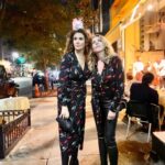 Claudia Gerini Instagram - #happybirthday #sister ❤️ the best is yet to com,e😎3️⃣👻 #newyork 🙊la sigaretta vuole essere un atteggiamento con tendenza al”trasgressivo”per evocare la “street night life “, ovviamente in modalità ironica e giocosa ( o almeno questo era l’intento), mi scuso se ho offeso e se questo messaggio abbia potuto istigare le persone a prendere abitudini sbagliate.🙂😉 West Village