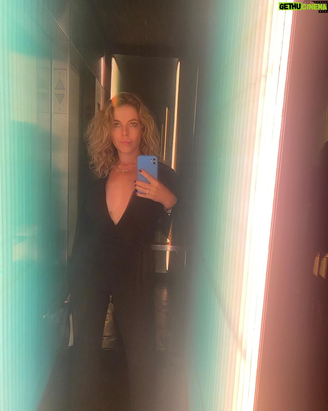 Claudia Gerini Instagram - #nightout #aboutlastnight #nyc #taorestaurantnyc