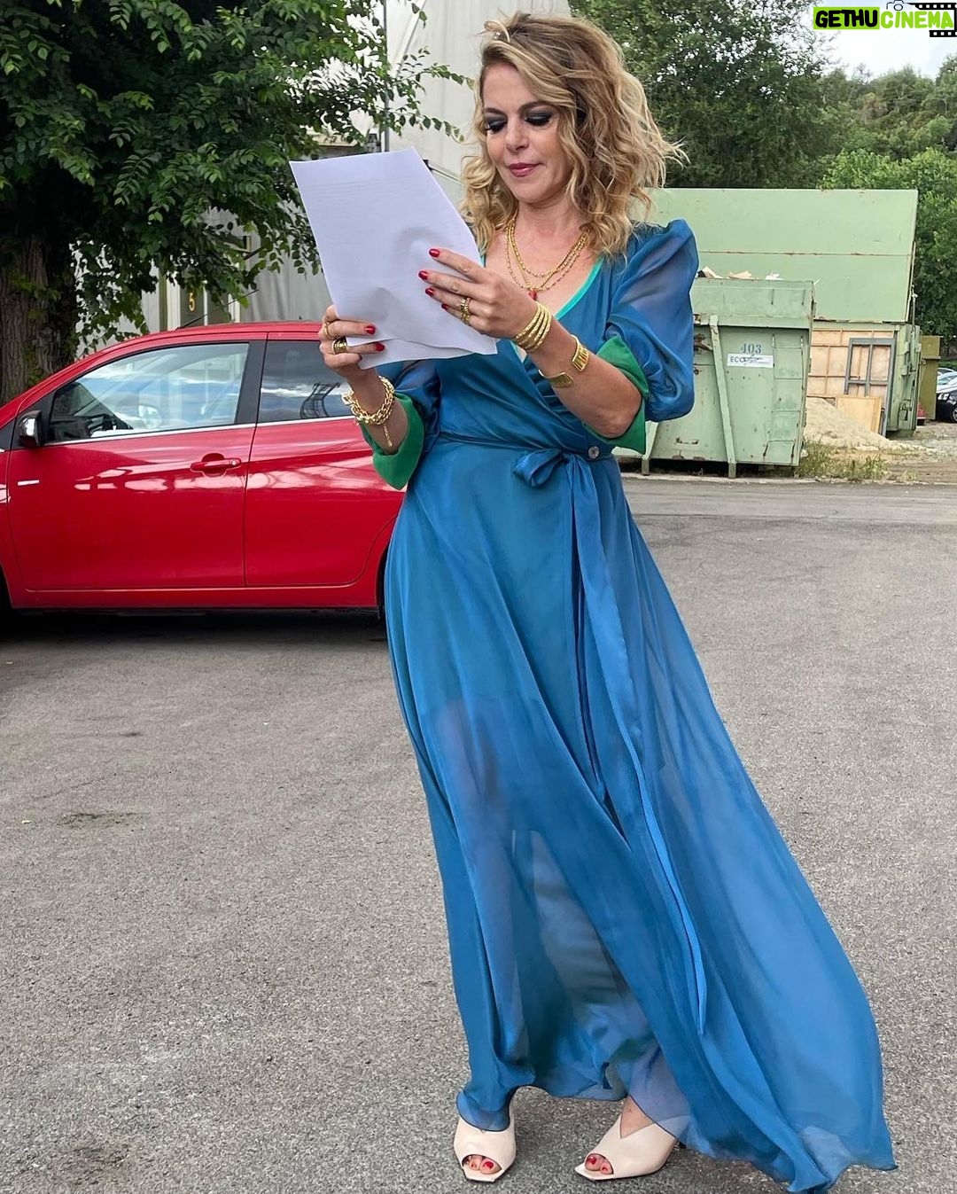 Claudia Gerini Instagram - La maga Cecilia che cerca ispirazione per diventare se stessa @europictures_ #actress #cinema