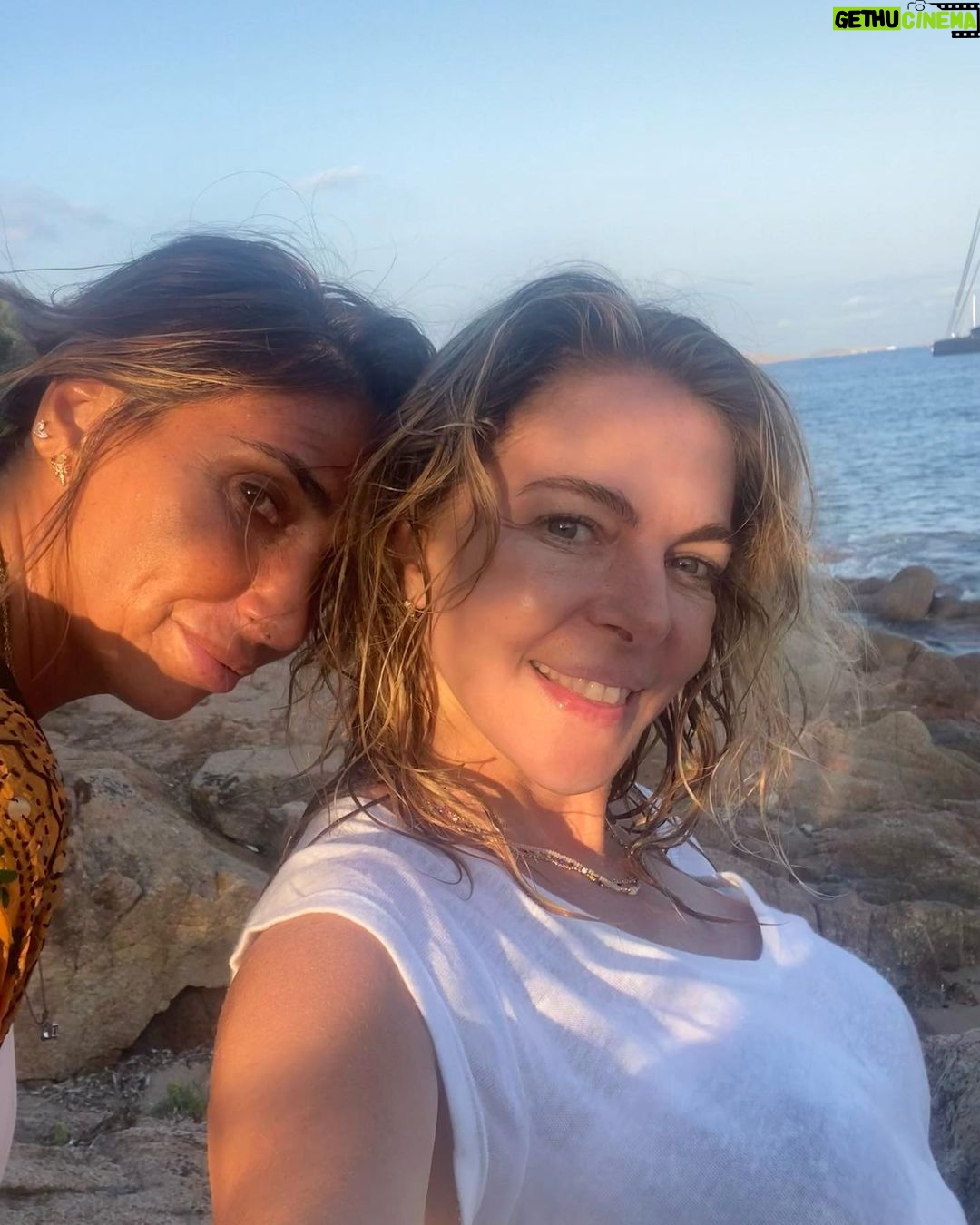 Claudia Gerini Instagram - Serva e sovrana… figlia di Loredana