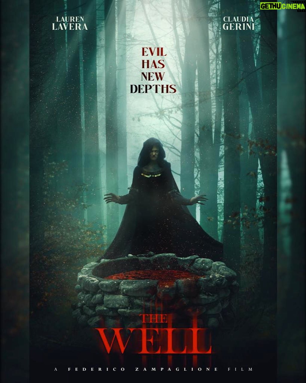 Claudia Gerini Instagram - The Well … questo horror e’ il nostro terzo film insieme😊⭐️con Federico alla regia, mi esprimo al meglio.e creiamo insieme personaggi fantastici!😱😱😱😱😱😱😱😱siete pronti alla nuova profondita della paura… io interpreto una misteriosa duchessa 👸 ROMA - città eterna