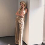 Claudia Gerini Instagram - #portrait #milano #blonde