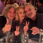 Claudia Gerini Instagram - About last night…. Una cena di Thanksgiving imporovvisata! Con le mie figlie e molti amici con figli… eccomi con Orsola,Fabio e Chris il mitico Mr Big di Sex and the city #gratitude #nyc #friendstvvideos East Village, New York, New York
