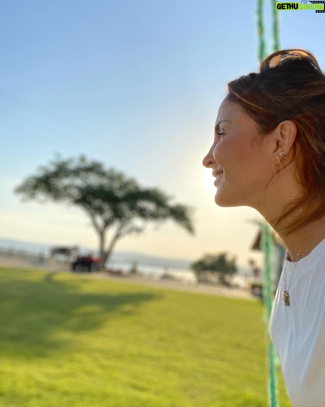 Claudia Leitte Instagram - Quem vai ganhar o BBB? Tô entendendo mais nada… 🙄🤷🏼♀️🫨🥴😕