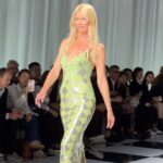 Claudia Schiffer Instagram - Today during #MilanFashionWeek, @donatella_versace debuted her spring 2024 collection to a star-studded audience. One of the most special guests? Legendary supermodel @claudiaschiffer, who closed the show wearing a dazzling green gown. Tap the link in our bio to see more.