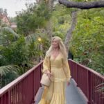 Claudia Schiffer Instagram - LA strolls…