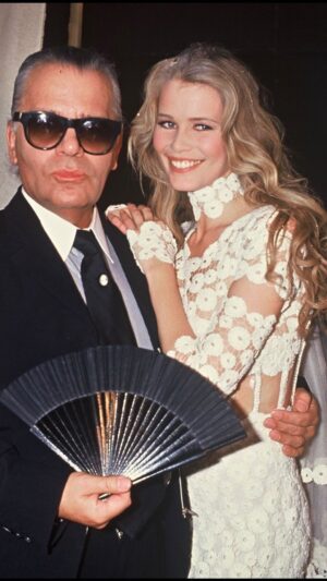 Claudia Schiffer Instagram - #KarlLagerfeld ❤️